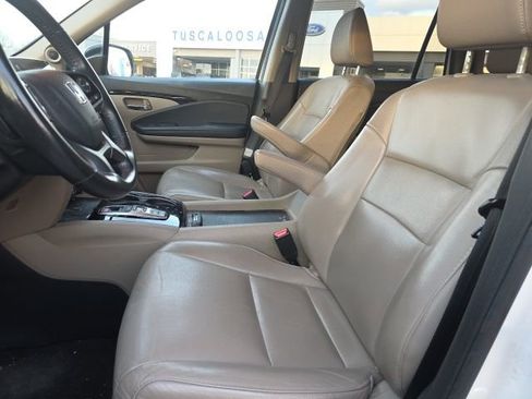 Used 2020 Honda Pilot Touring image 9