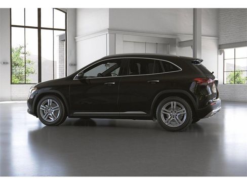 Certified 2023 Mercedes-Benz GLA 250 4MATIC image 33