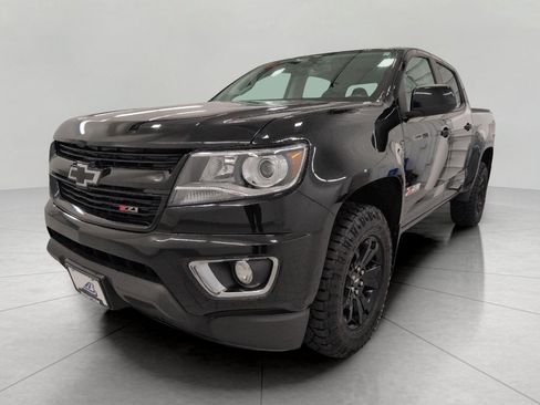 Used 2019 Chevrolet Colorado Z71 w/ Z71 Midnight Edition AWD/4WD image 12