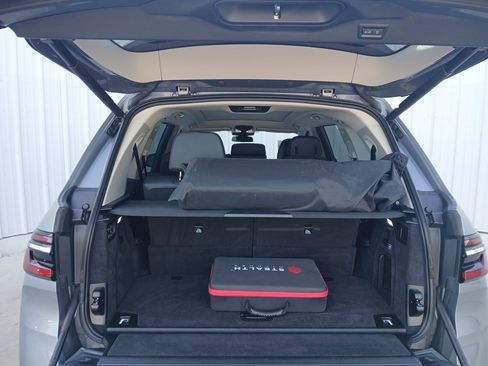 Used 2024 BMW X7 xDrive40i image 15