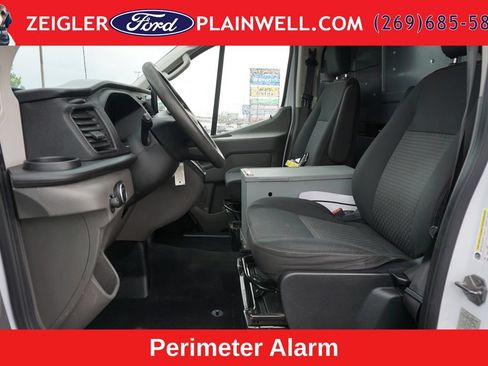 Used 2020 Ford Transit 250 Low Roof RWD image 11