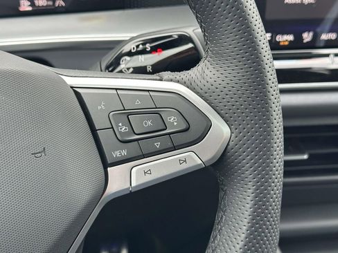 New 2026 Volkswagen Tiguan SE R-Line AWD/4WD image 19