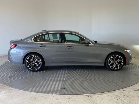 Used 2025 BMW 330i xDrive Sedan w/ Convenience Package image 7