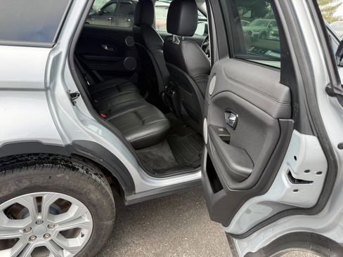 Used 2018 Land Rover Range Rover Evoque image 12
