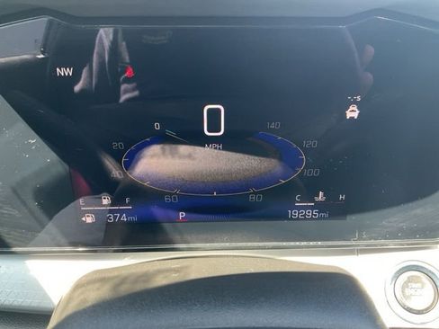 Used 2025 Chevrolet Trax LT w/ Driver Confidence Package FWD image 5
