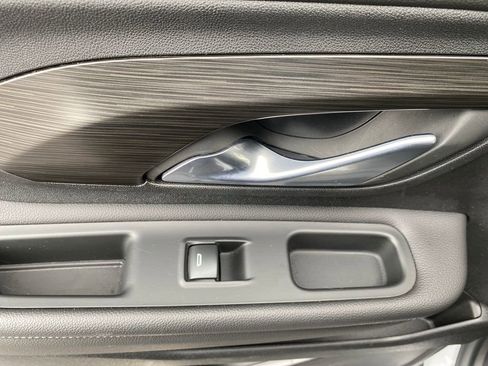 Used 2022 GMC Terrain SLE w/ Driver Convenience Package image 17