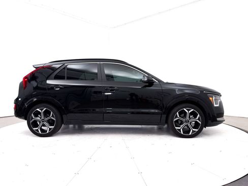 Used 2025 Kia Niro EX Touring FWD image 40