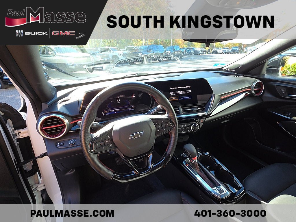 Used 2024 Chevrolet Trax RS w/ Sunroof Package FWD image 12