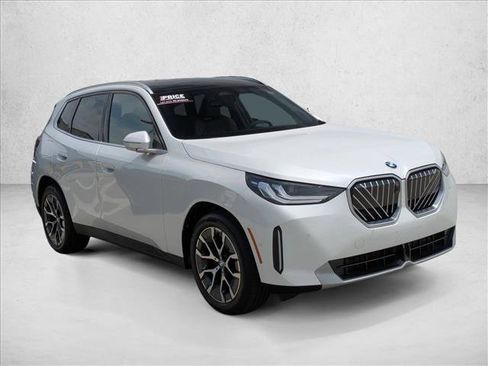 Used 2026 BMW X3 xDrive30i w/ Premium Package AWD/4WD image 3