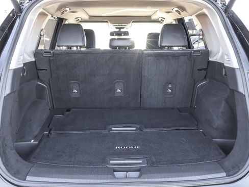 Used 2021 Nissan Rogue Platinum image 31