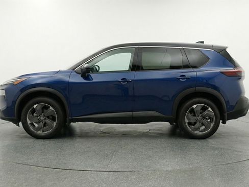 Used 2025 Nissan Rogue SV image 5