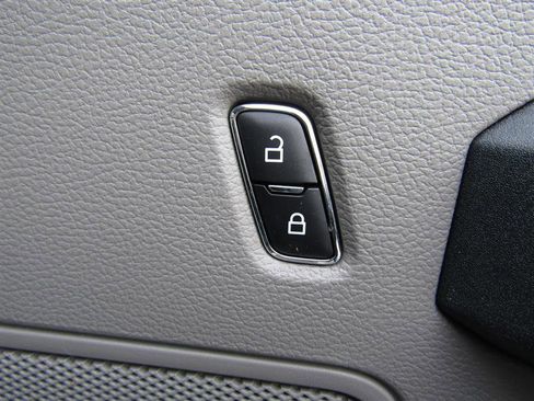 Used 2018 Ford F150 XL w/ Equipment Group 101A Mid image 29