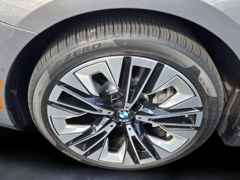 Used 2026 BMW 530i xDrive w/ Premium Package AWD/4WD image 9
