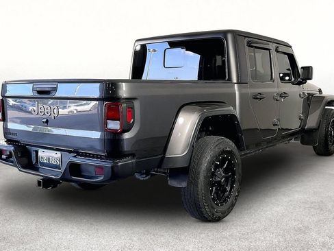 Used 2023 Jeep Gladiator Sport AWD/4WD image 4