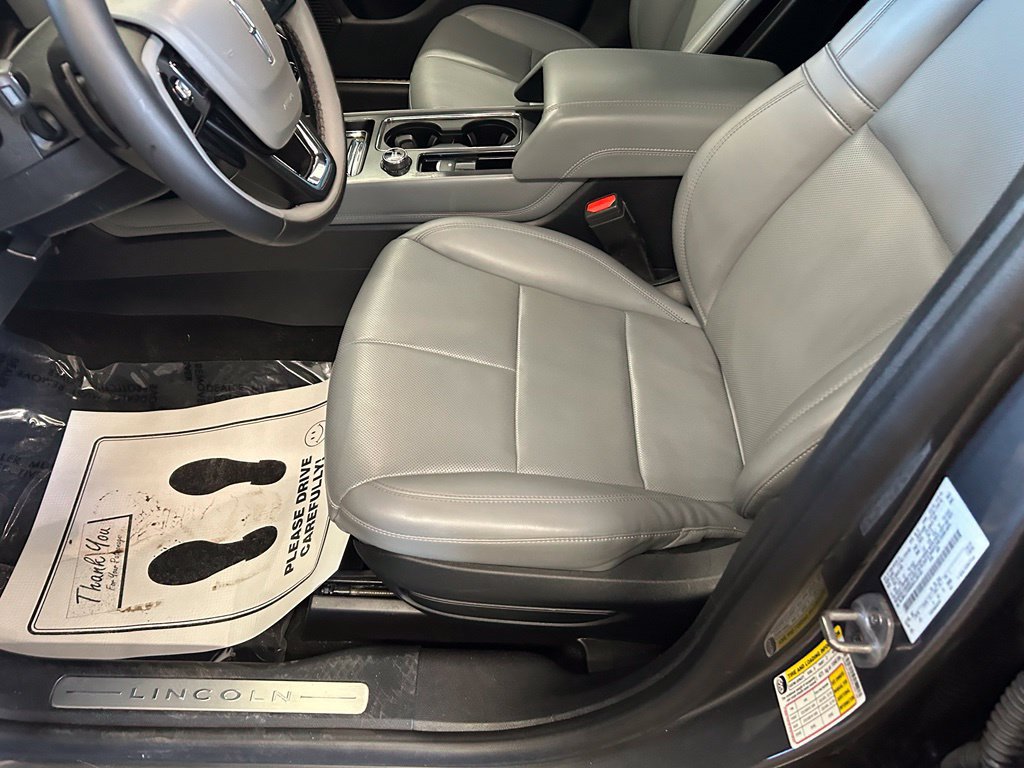 Used 2022 Lincoln Corsair AWD w/ Equipment Group 101A image 22