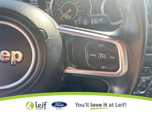 Used 2018 Jeep Wrangler Unlimited Sahara w/ Safety Group image 33