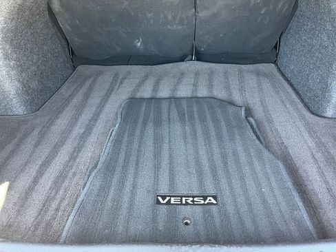 Used 2025 Nissan Versa SV FWD image 31
