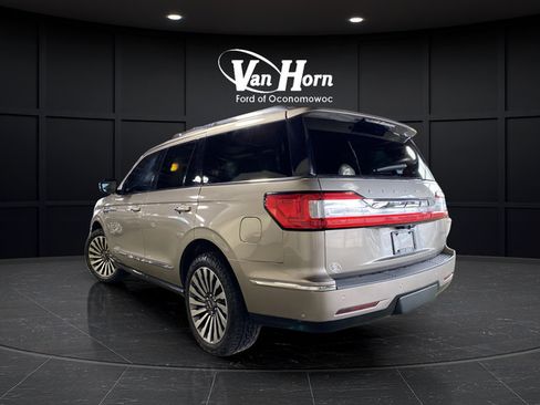 Used 2019 Lincoln Navigator Reserve w/ Cargo Package AWD/4WD image 3