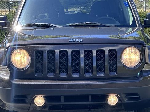 Used 2014 Jeep Patriot Sport w/ Power Value Group image 3