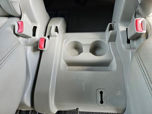 Used 2014 Toyota Sienna XLE FWD image 73