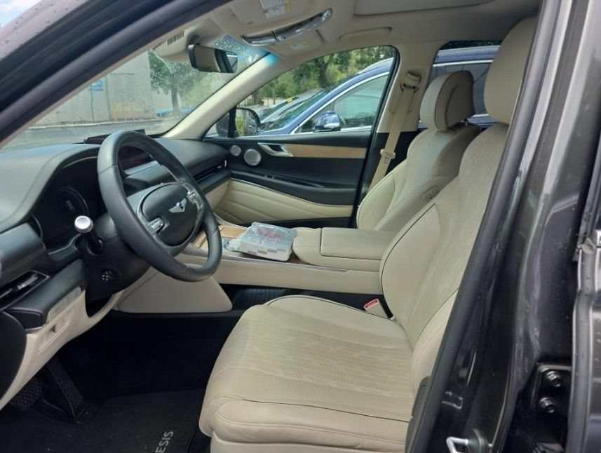 Used 2024 Genesis GV80 2.5T w/ Advanced Package AWD/4WD image 5