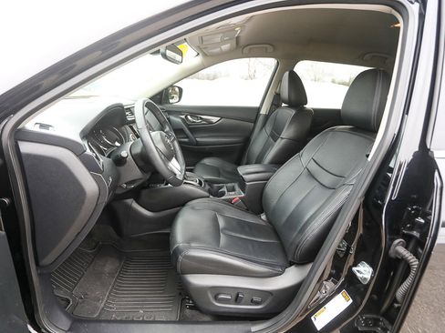 Used 2019 Nissan Rogue SL image 11