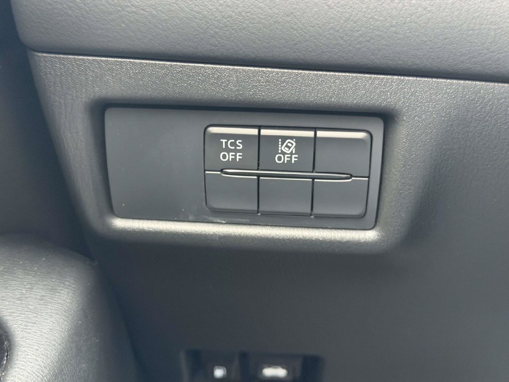 Used 2021 MAZDA CX-5 Touring FWD image 19
