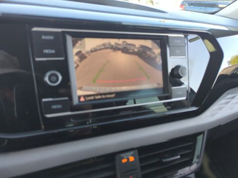 Certified 2022 Volkswagen Taos S image 27