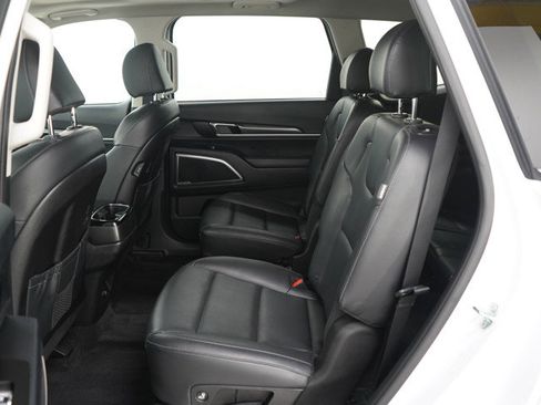 Used 2025 Kia Telluride S image 20