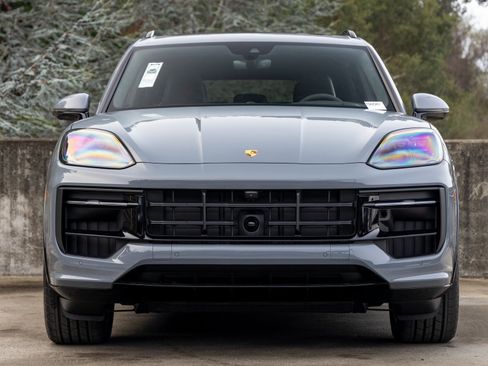 New 2026 Porsche Cayenne GTS image 8