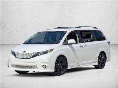 Used 2014 Toyota Sienna SE