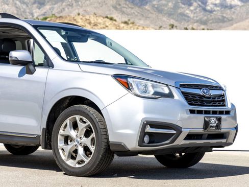 Used 2018 Subaru Forester 2.5i Touring w/ Popular Package #3B AWD/4WD image 3