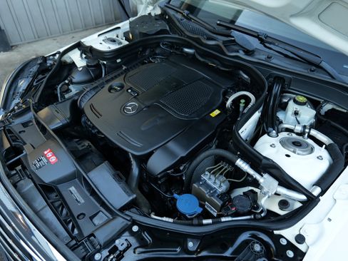 Used 2014 Mercedes-Benz E 350 4MATIC Wagon image 54