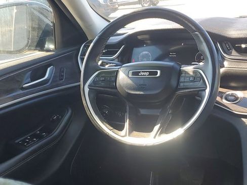 Used 2023 Jeep Grand Cherokee L Limited image 29