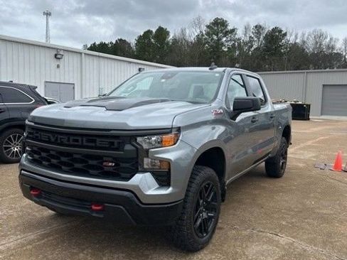 Used 2024 Chevrolet Silverado 1500 Custom Trail Boss w/ LPO, Dark Essentials Package image 1