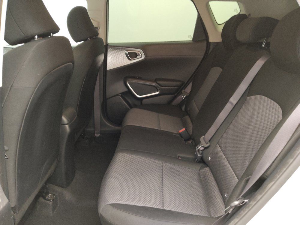 Used 2021 Kia Soul LX FWD image 18