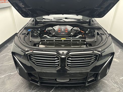 Used 2023 BMW XM image 32