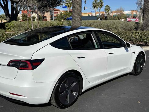 Used 2021 Tesla Model 3 Standard Range Plus image 46