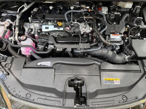 Used 2025 Toyota Prius LE image 27