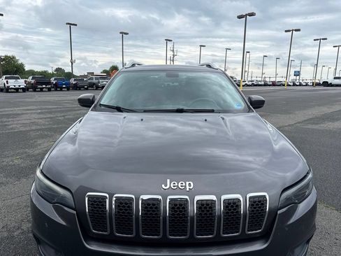Used 2019 Jeep Cherokee Latitude Plus AWD/4WD image 6