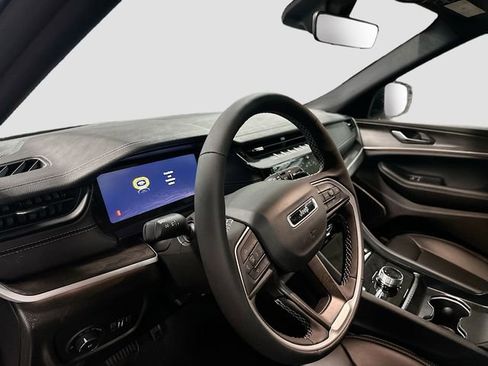 New 2026 Jeep Grand Cherokee Limited w/ Limited Altitude Package image 10