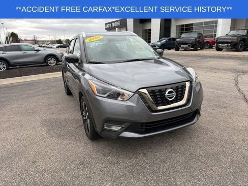 Used 2019 Nissan Kicks SR image 3