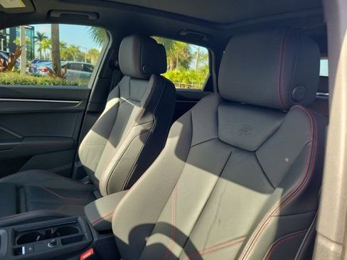 Certified 2025 Audi Q3 2.0T Premium Plus w/ Premium Plus Package image 16