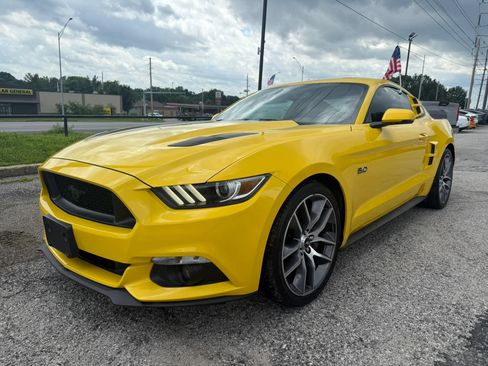 Used 2016 Ford Mustang GT Premium w/ Equipment Group 401A RWD image 8