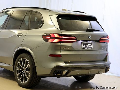 New 2026 BMW X5 xDrive40i w/ M Sport Package AWD/4WD image 8