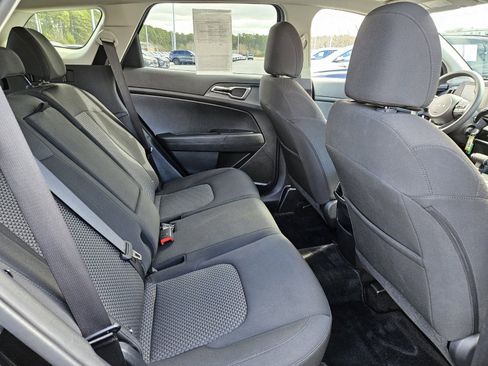 Used 2024 Kia Sportage LX image 18