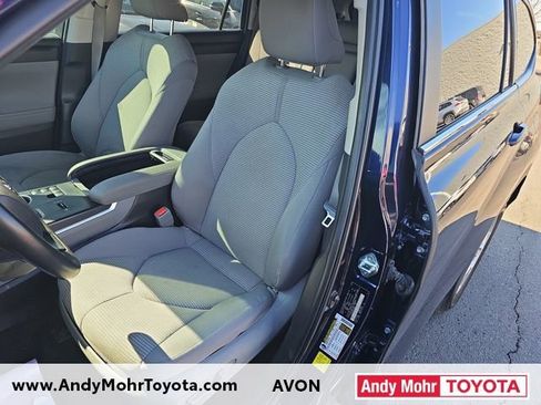 Certified 2023 Toyota Highlander LE image 9