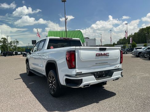 Used 2023 GMC Sierra 1500 AT4 w/ AT4 Premium Package AWD/4WD image 7