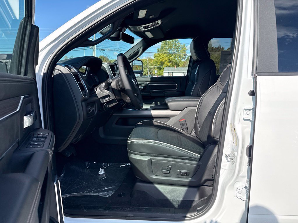 New 2027 RAM 2500 Laramie AWD/4WD image 16