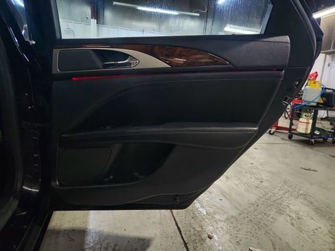 Used 2017 Lincoln MKZ Reserve image 26